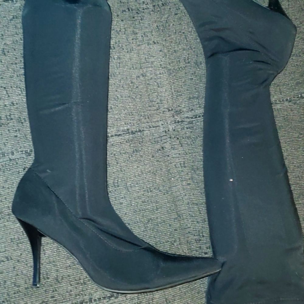 Trendy black stilleto stretch heels